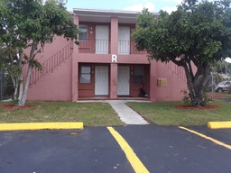 Weekly Rental - Room with shared bathroom - WPB, FL -